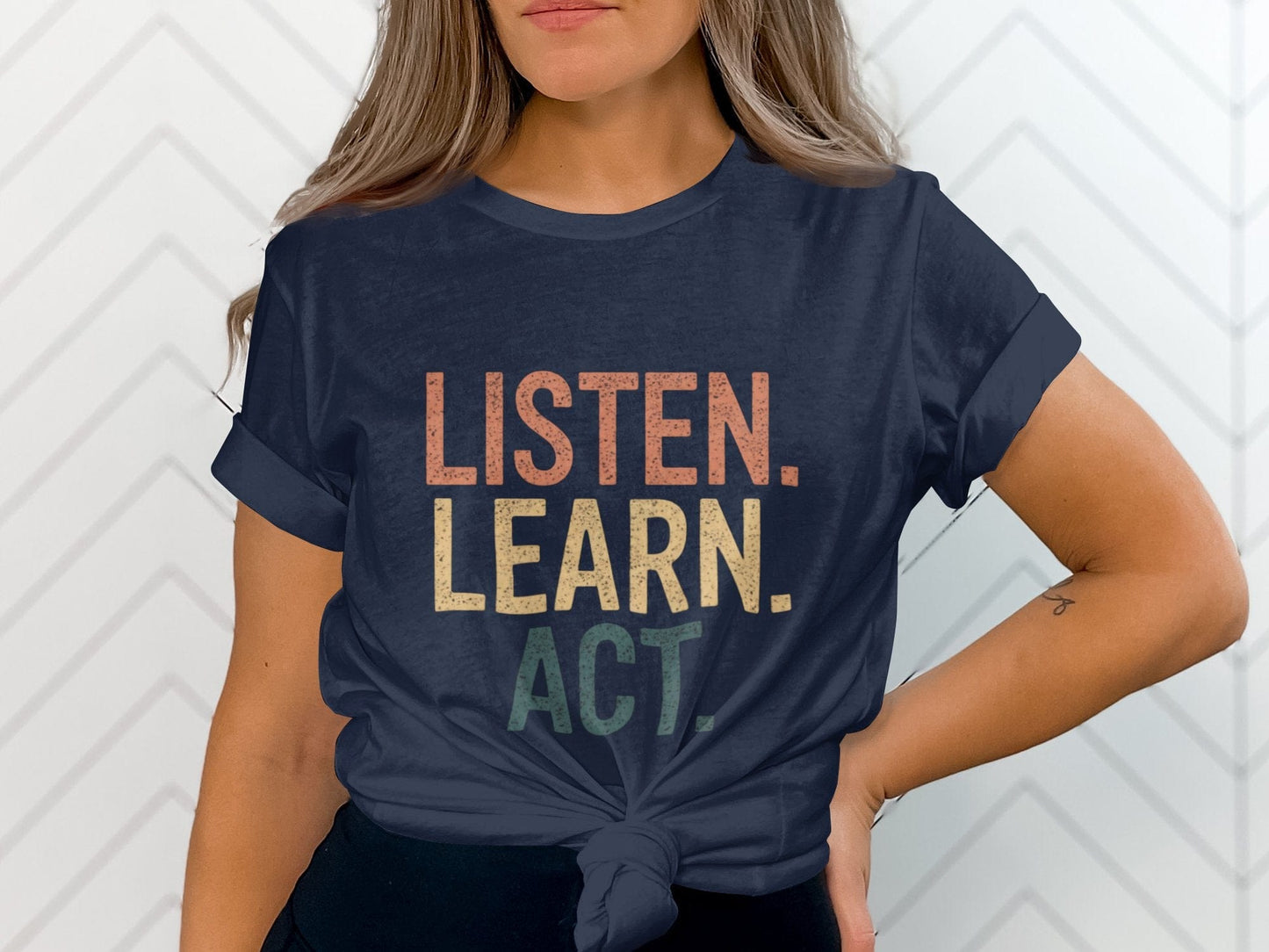 Listen Learn Act Tee XS / Navy