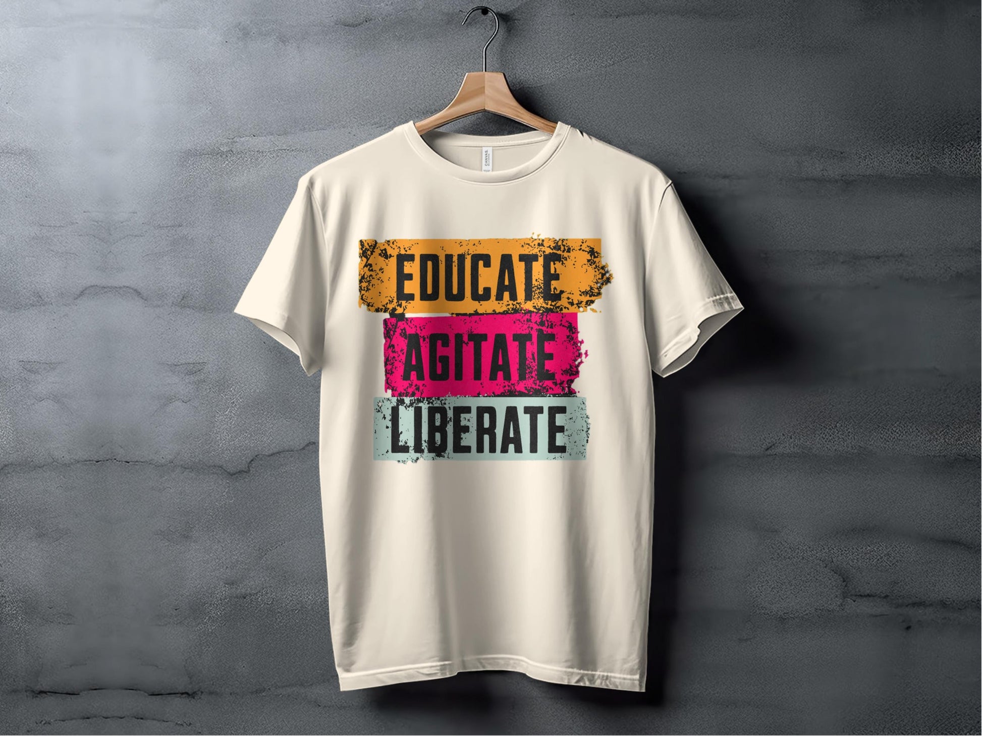 educate agitate liberate XS / Natural