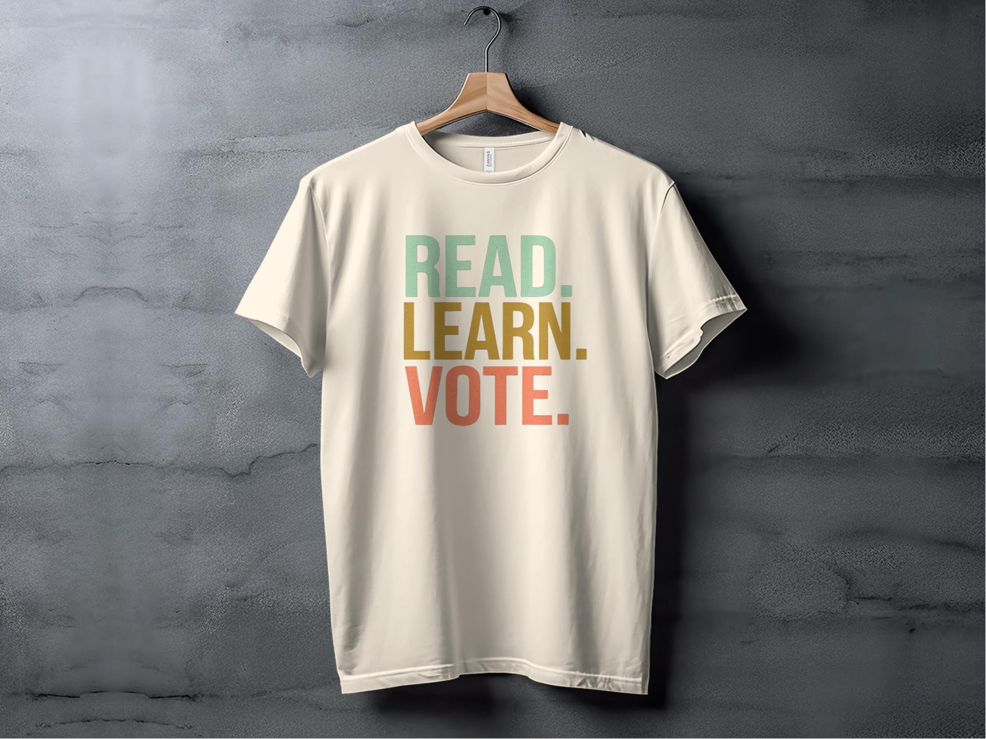 Read Learn Vote Tee XS / Natural